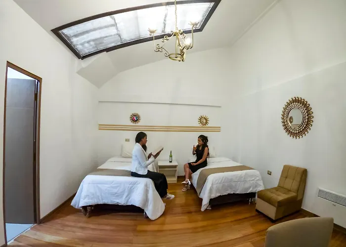 Emilia Boutique Hotel 3*