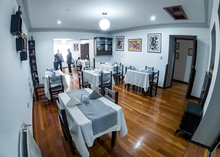 Emilia Boutique Hotel 3*